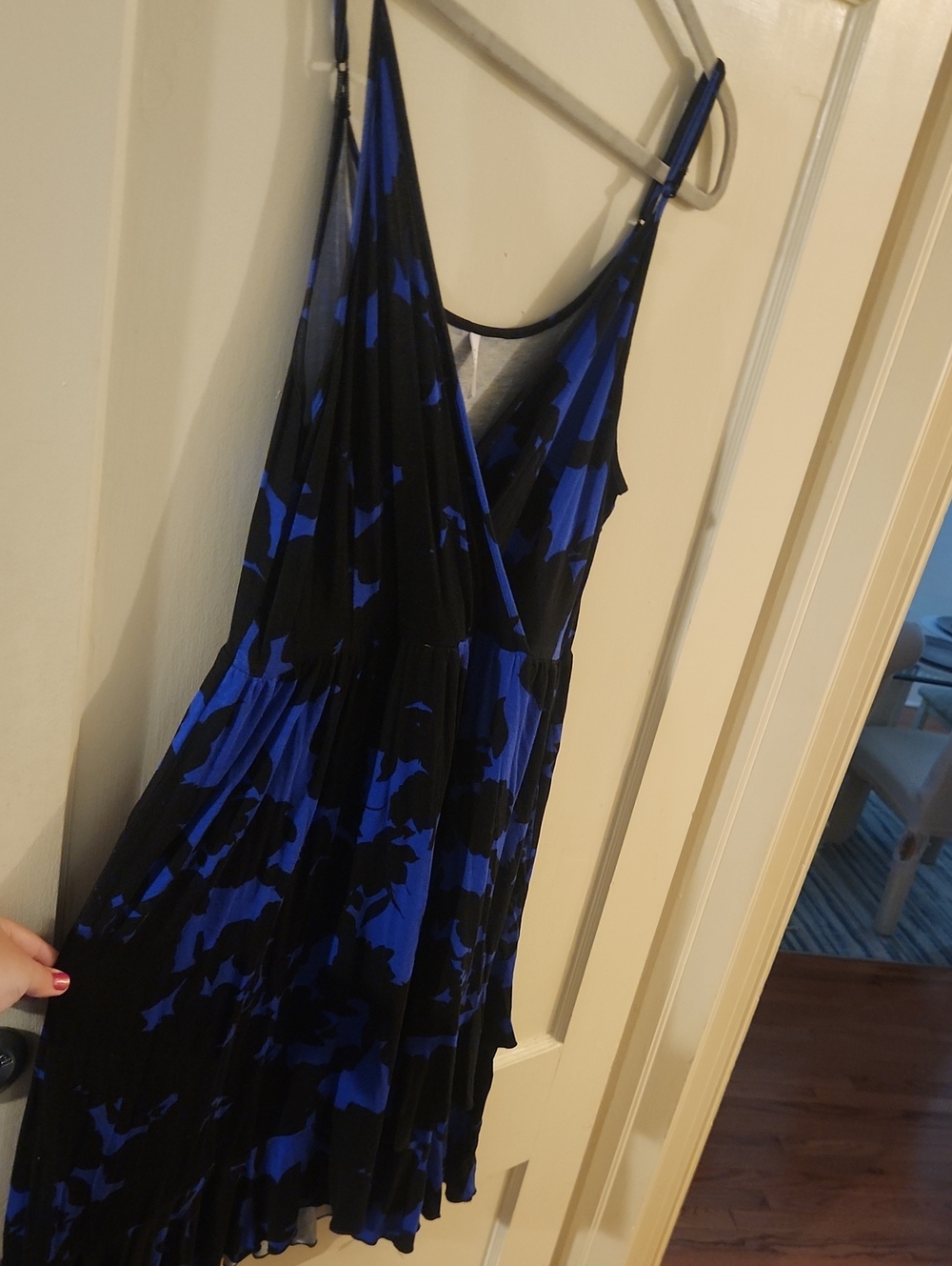 Black and Royal Blue Floral V‑Neck Mini Dress